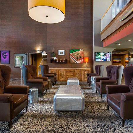 Best Western Plus Scottsdale Thunderbird Suites Exterior photo