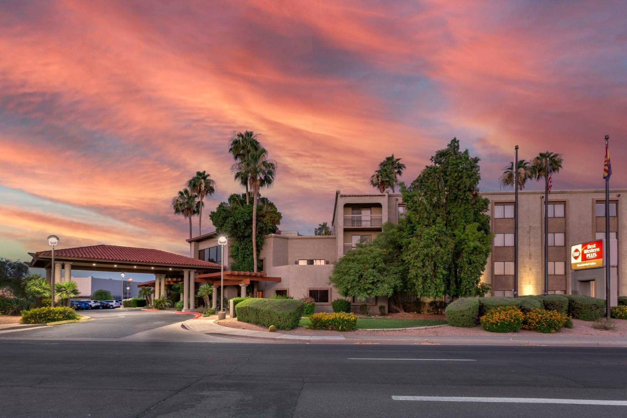 Best Western Plus Scottsdale Thunderbird Suites Exterior photo