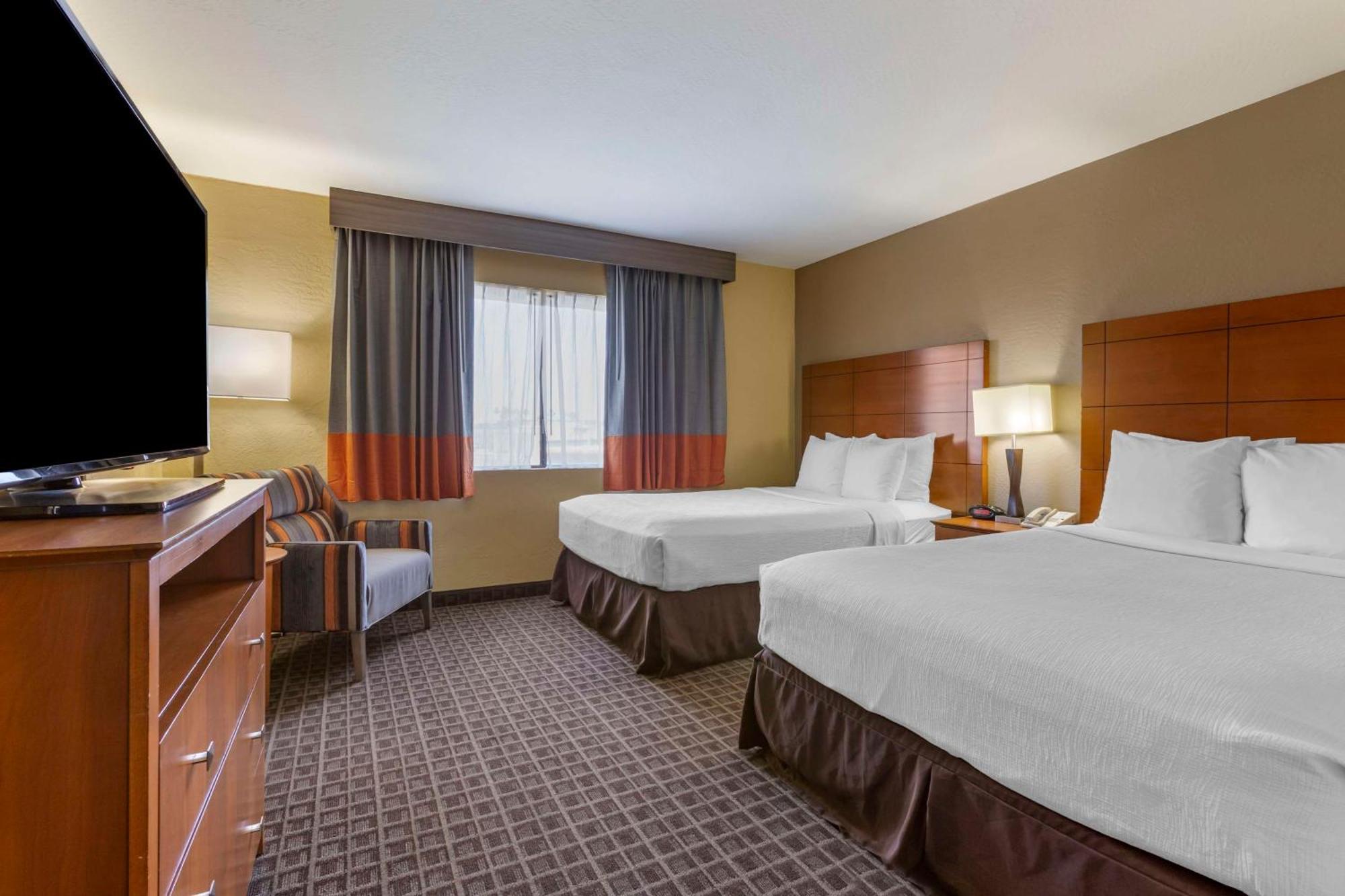 Best Western Plus Scottsdale Thunderbird Suites Exterior photo