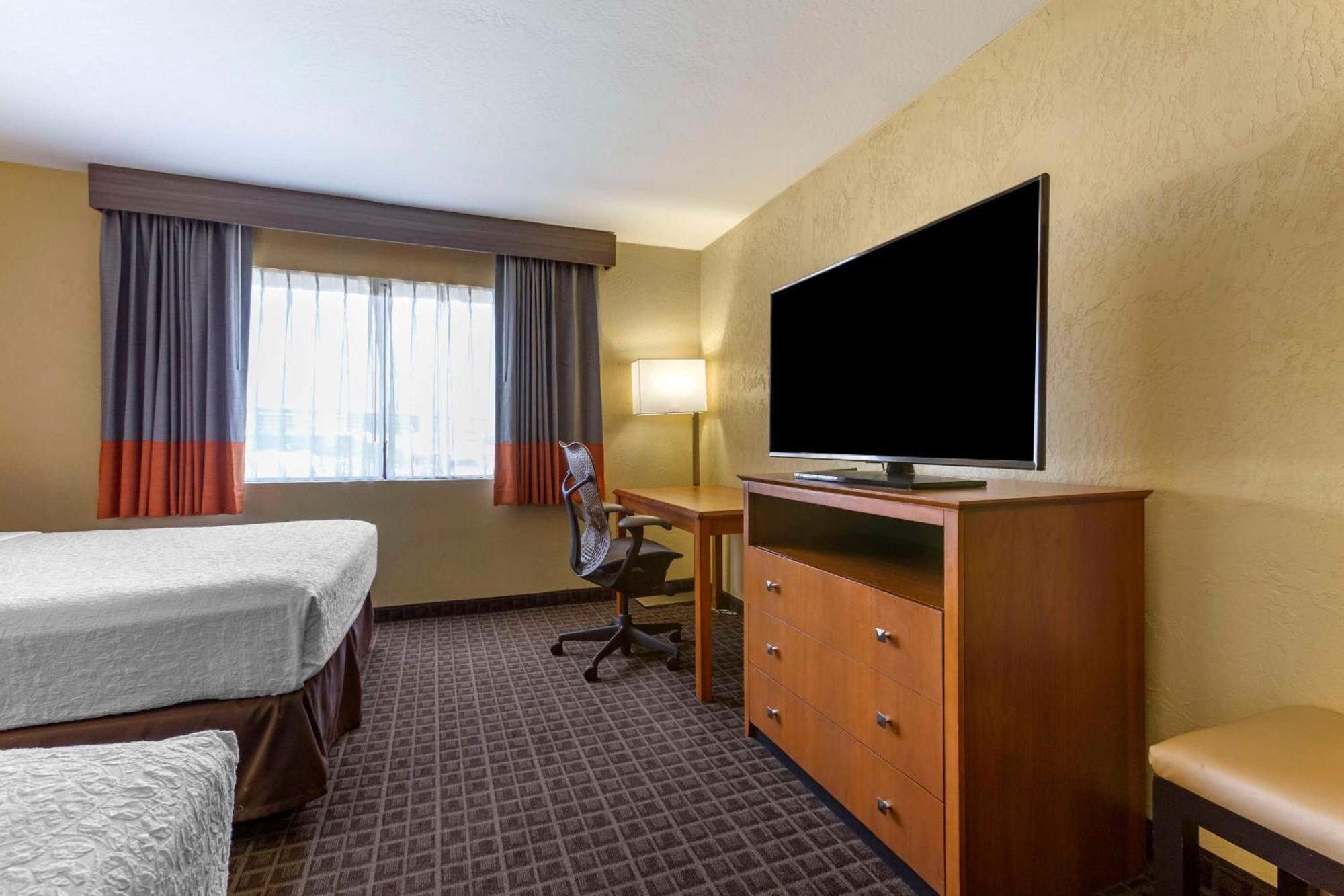 Best Western Plus Scottsdale Thunderbird Suites Exterior photo